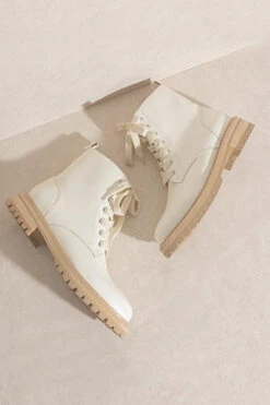 Lace Up Combat Boots With Lug Sole-White -Outlet Shiny Steps Store amora white4
