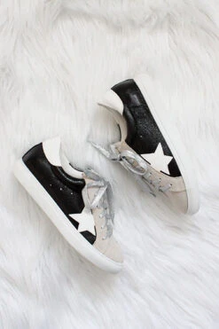 Metallic Lace Up Low Top Star Sneakers-Black