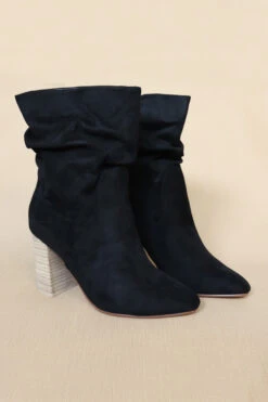 New Release -Outlet Shiny Steps Store darby black2