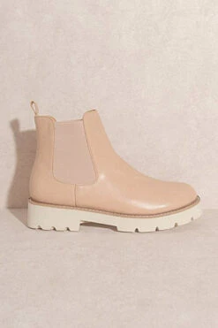 FLASH DEAL: Chelsea Ankle Boots With Lug Sole-Nude Beige -Outlet Shiny Steps Store jessie nude2